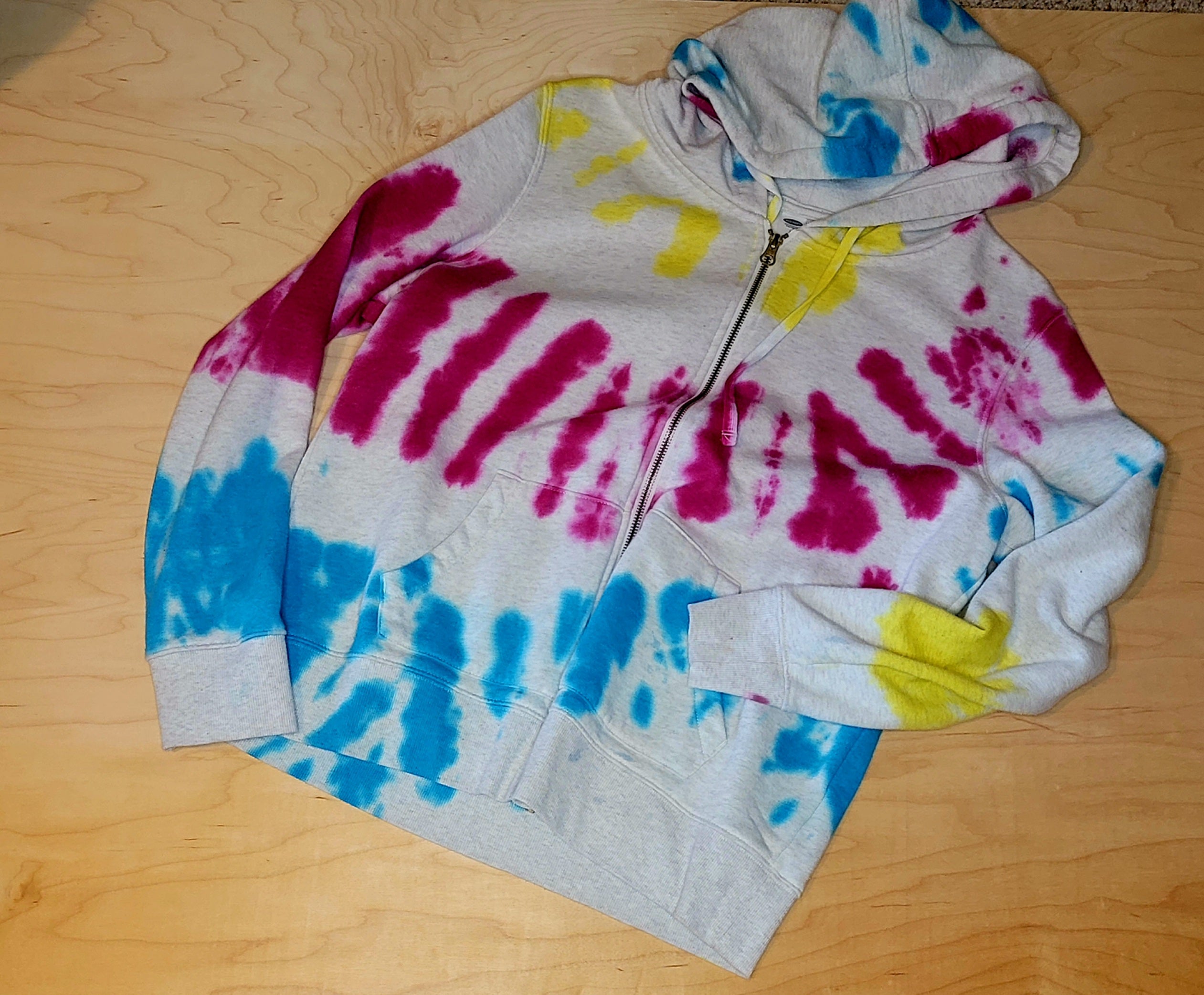 Tie dye discount hoodie old navy